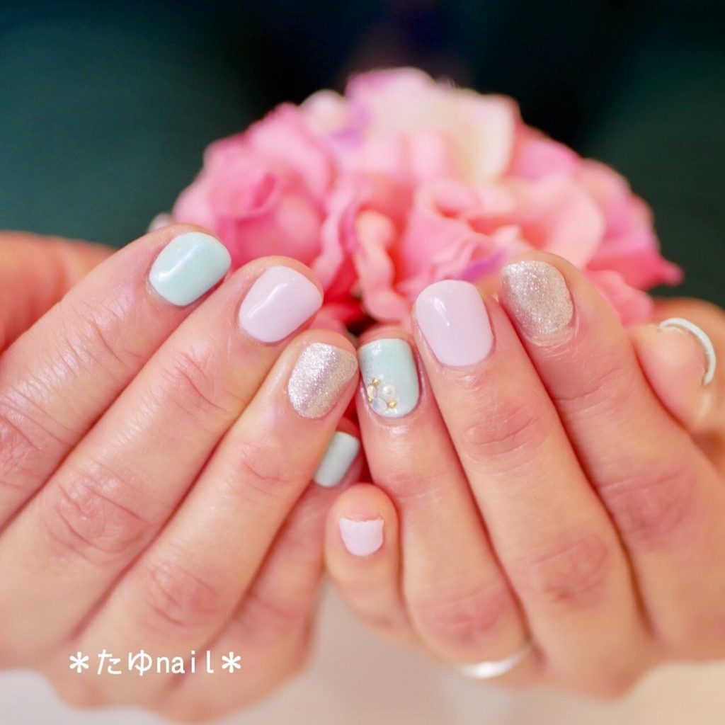 パステルカラーネイル、フットオフケア