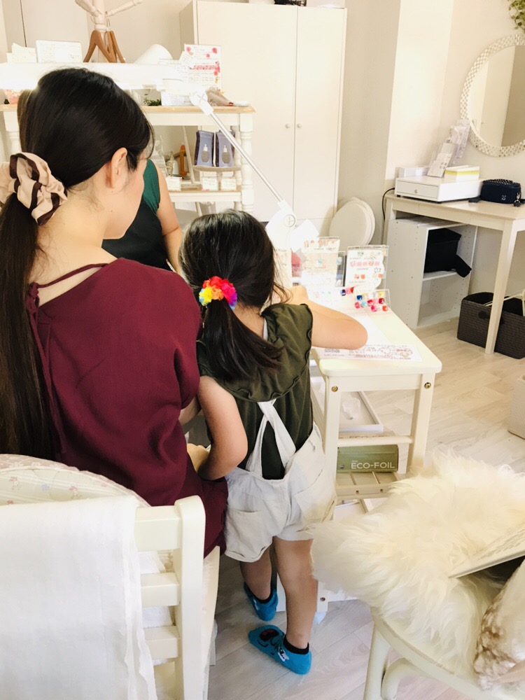 土曜保育も可能！子連れで行けるネイルサロン♡